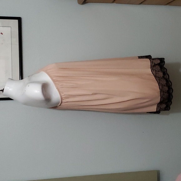 FOREVER 21 Creamy Peach Asymmetrical Stretchy Tunic Dress w/Blk Lace-EUC-Sz SP - Picture 8 of 17